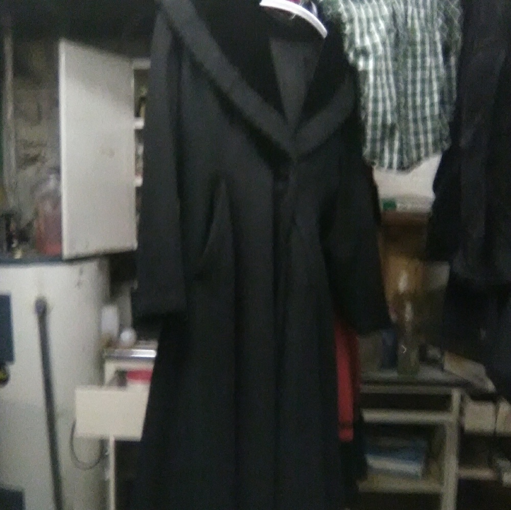 Mid-length wool coat with fur collar
